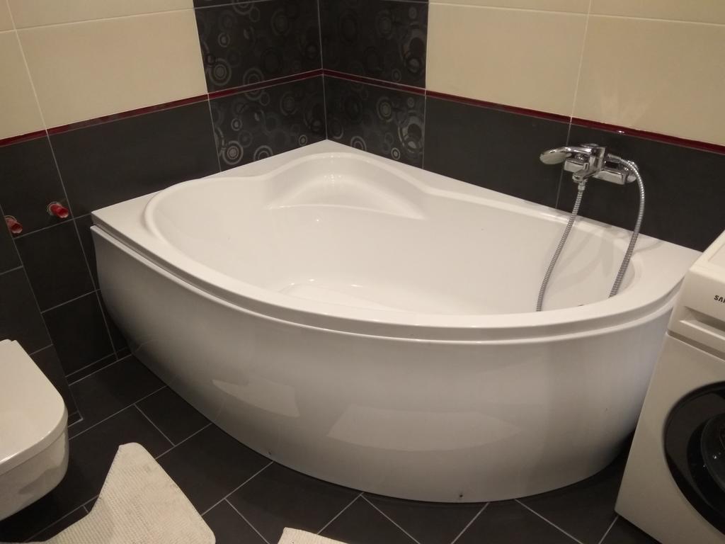Apartment Na Maiakovskogo 明斯克 外观 照片